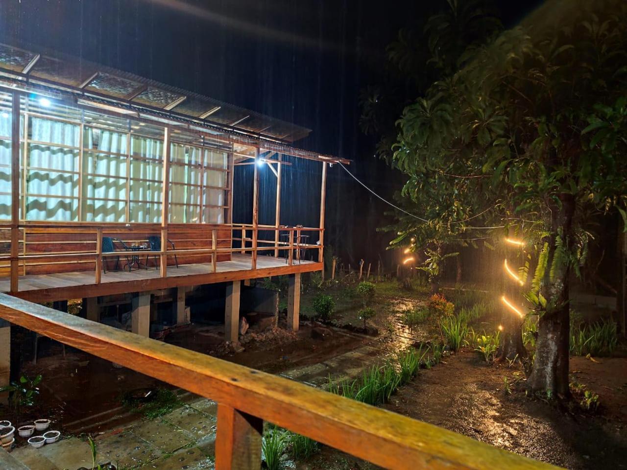 Bua Guesthouse Tangkahan ภายนอก รูปภาพ